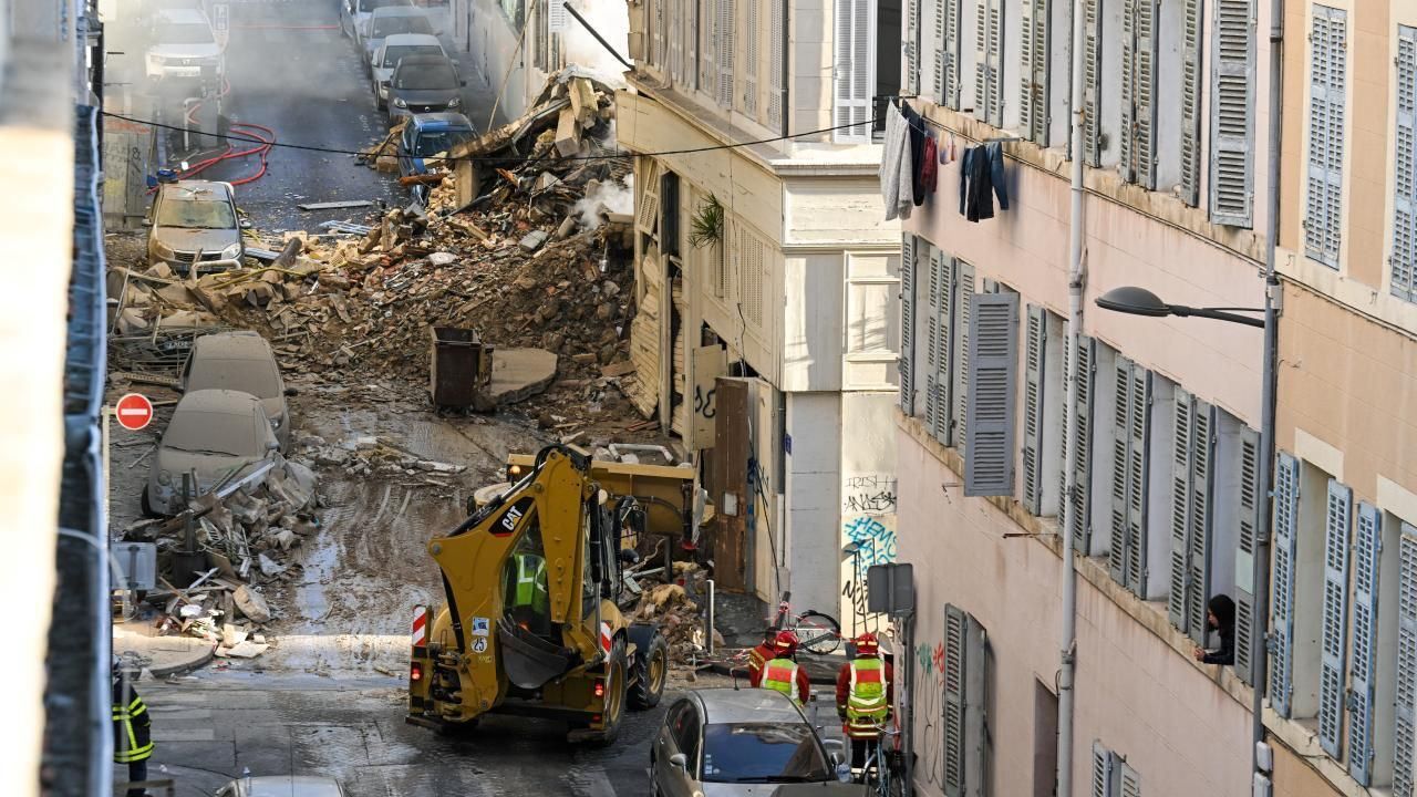 Marseille Building Collapse Injures Fire Hampers Search