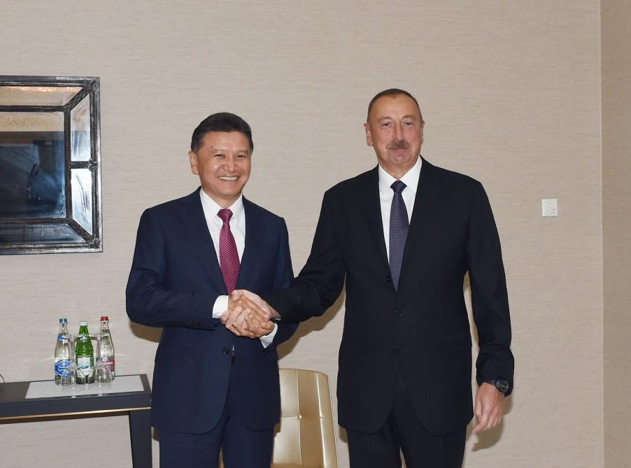 President Aliyev meet with Azerbaijani chess teams, FIDE president [PHOTO]