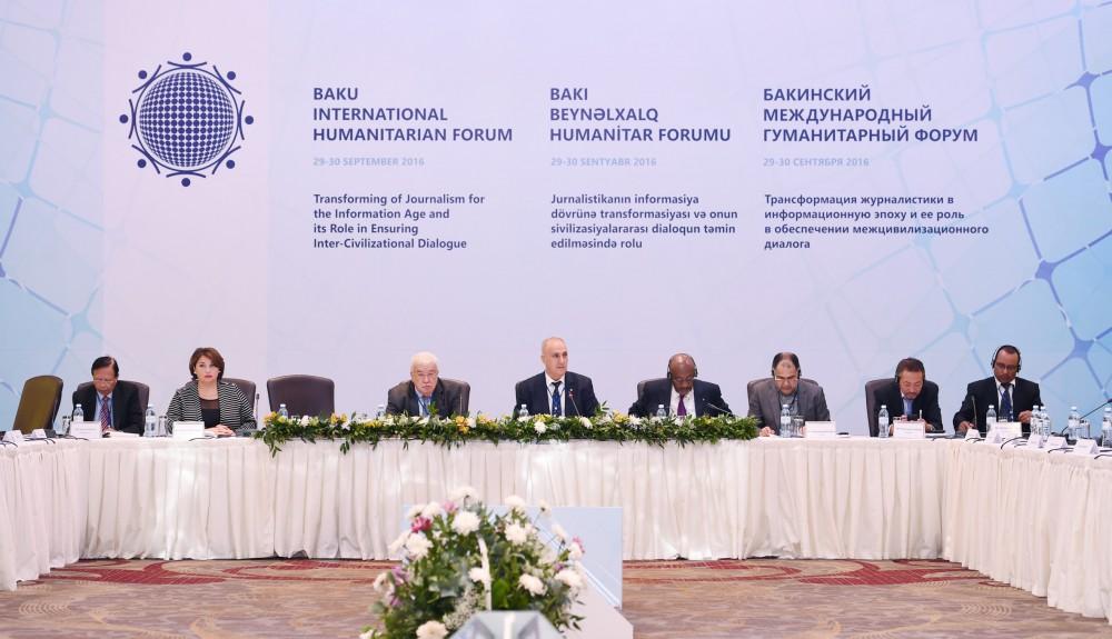 Fifth Baku Int’l Humanitarian Forum continues with round tables