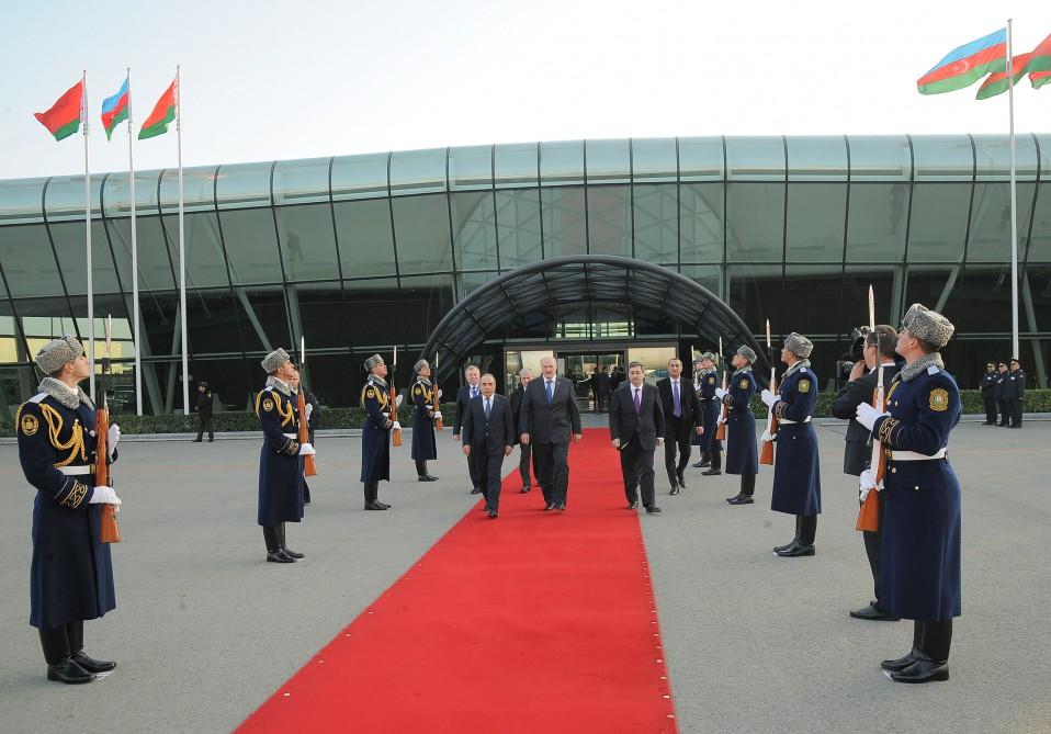 Alexander Lukashenko completes Baku visit