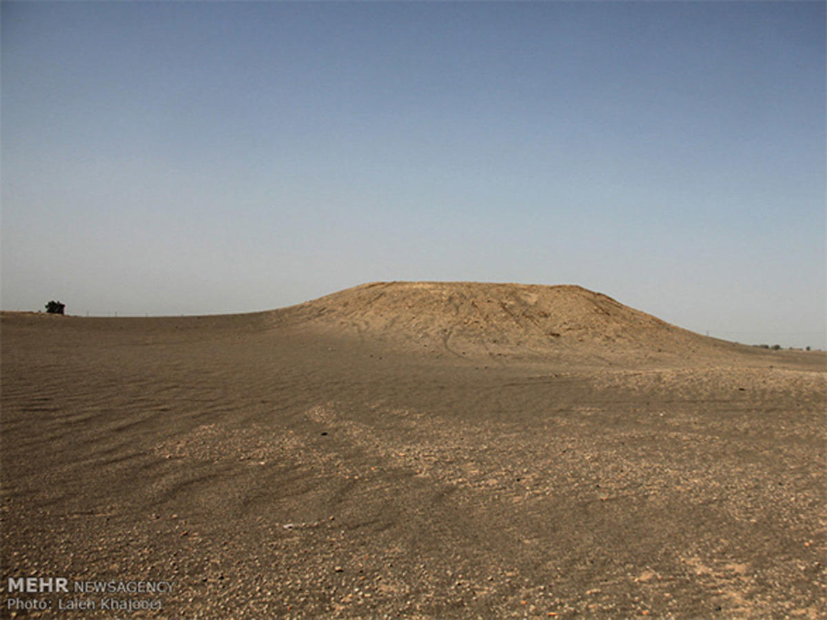 Sandstorm unearthed ancient city in Iran [PHOTO]