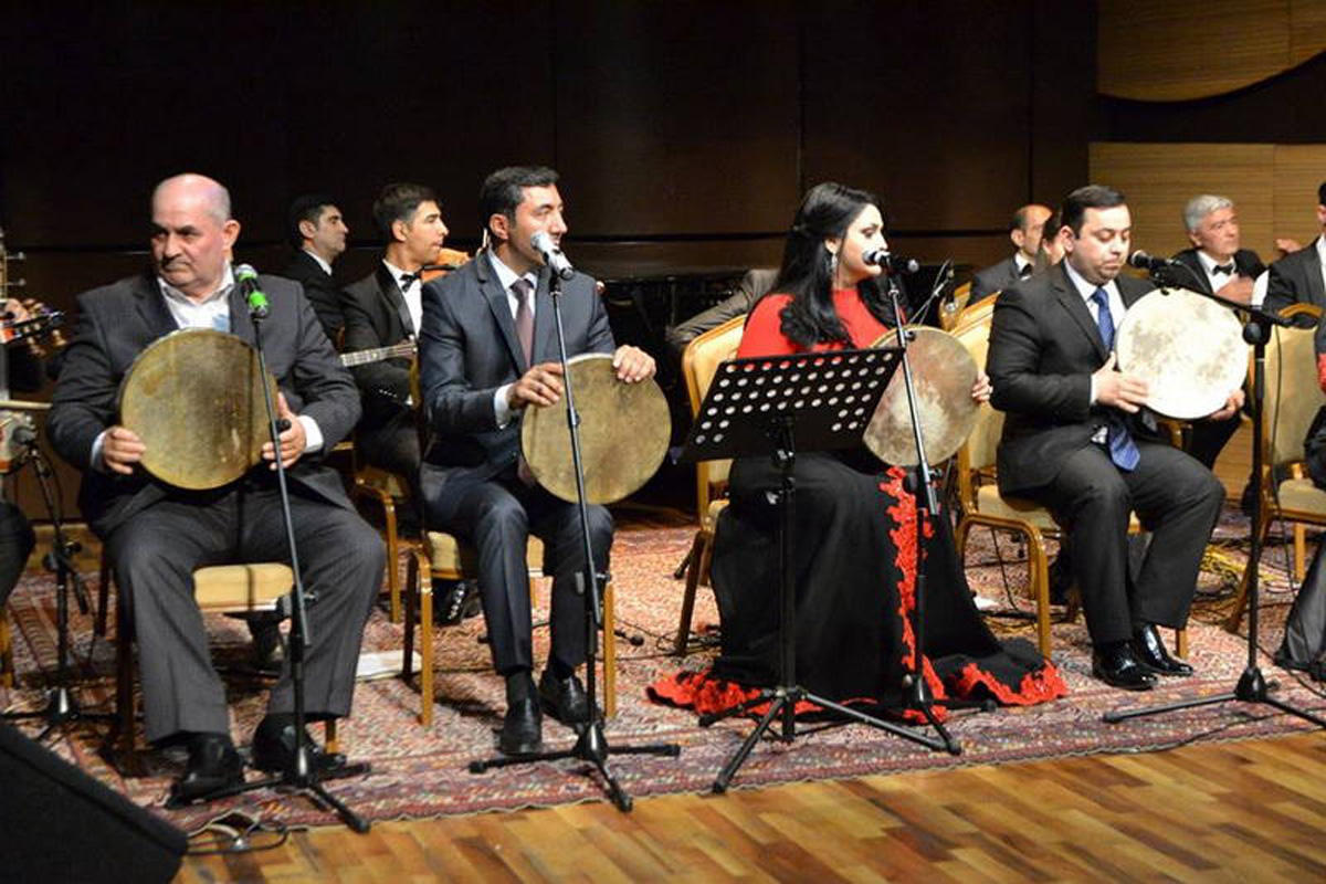 Mugham music sounds in Baku [PHOTO]