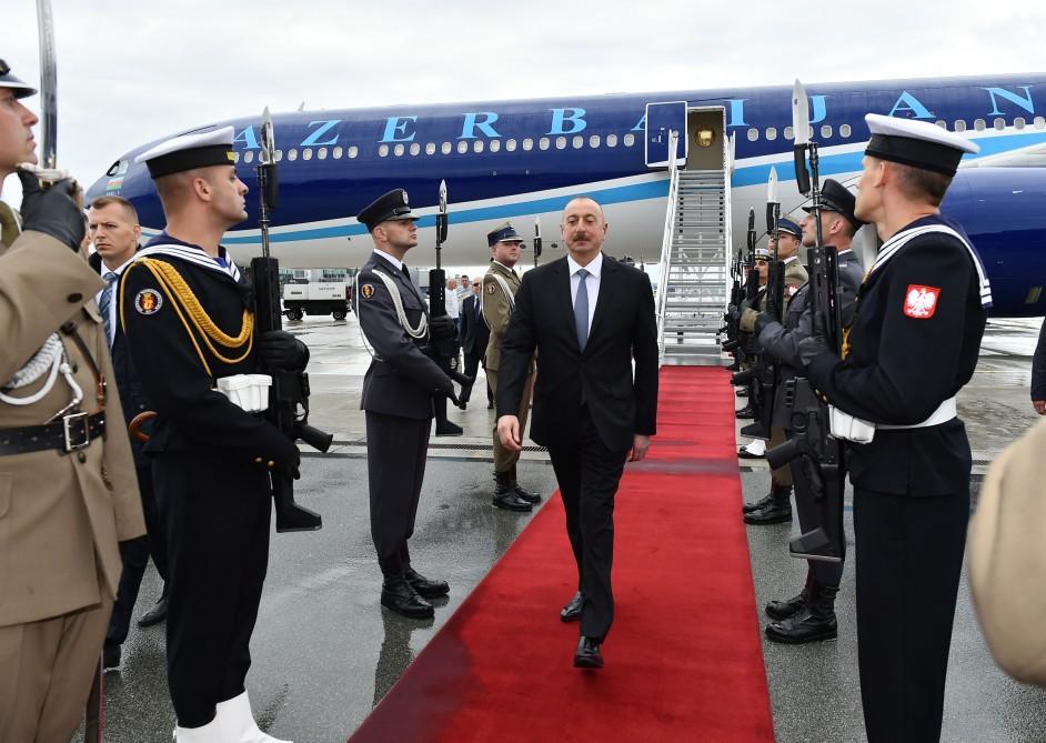 Ilham Aliyev arrives in Poland on official visit [PHOTO]