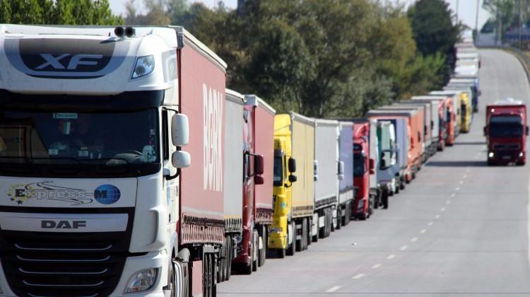 Turkey introduces visa-free regime for Uzbek truck drivers