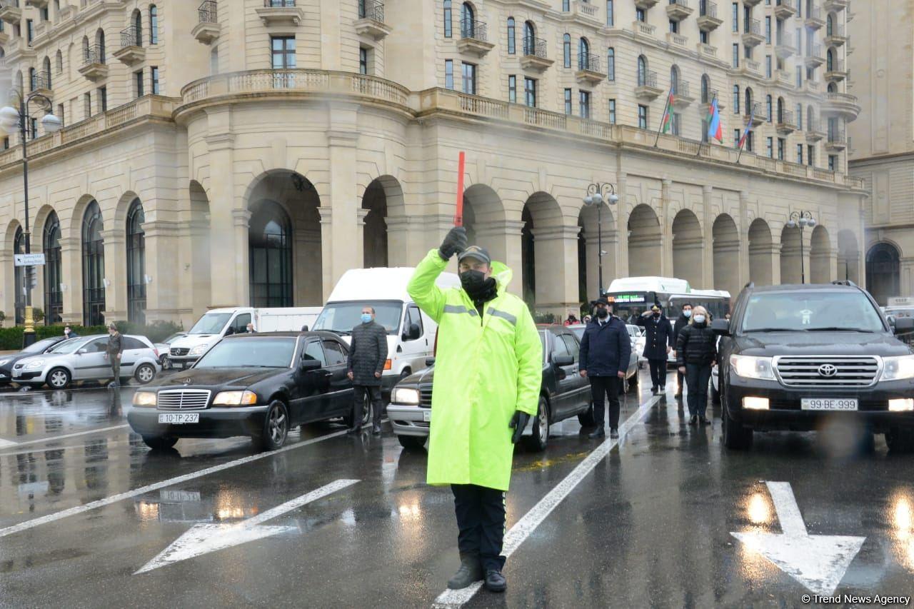 Azerbaijan holds minute of silence to honor January 20 victims [PHOTO/VIDEO]