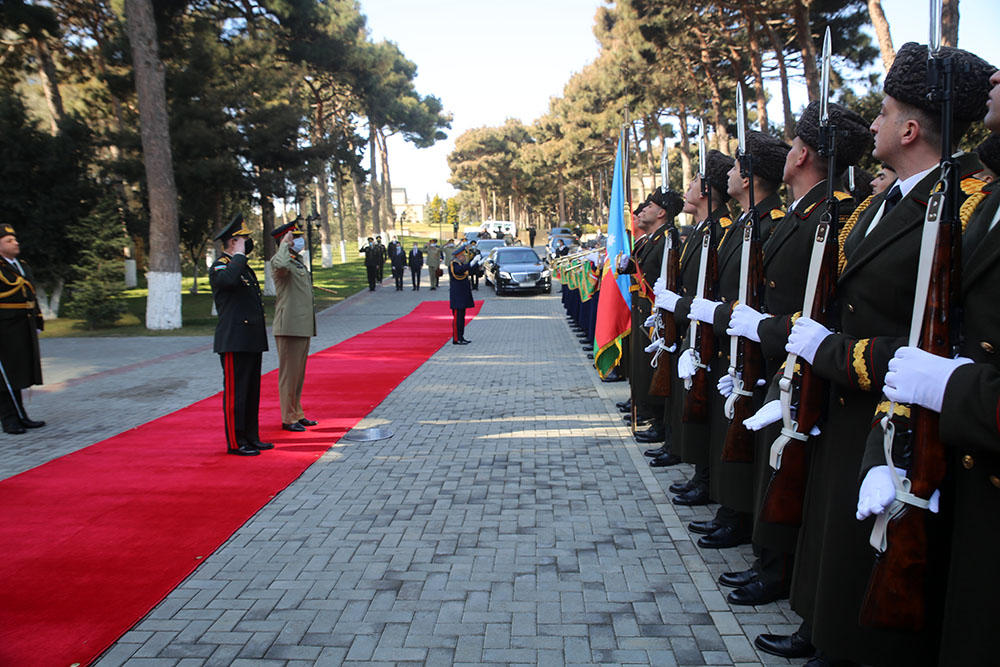 Azerbaijan, Pakistan discuss military cooperation, joint drills [PHOTO ...