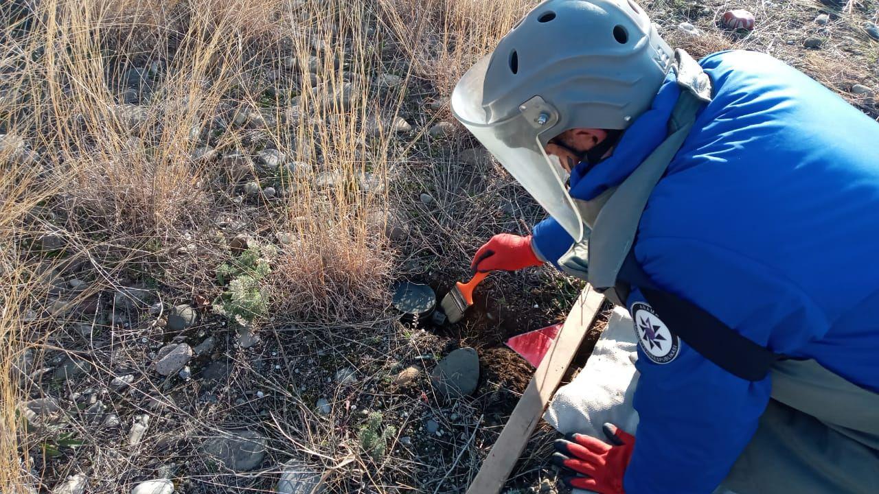 Azerbaijan issues number of neutralized mines in liberated territories [PHOTO]