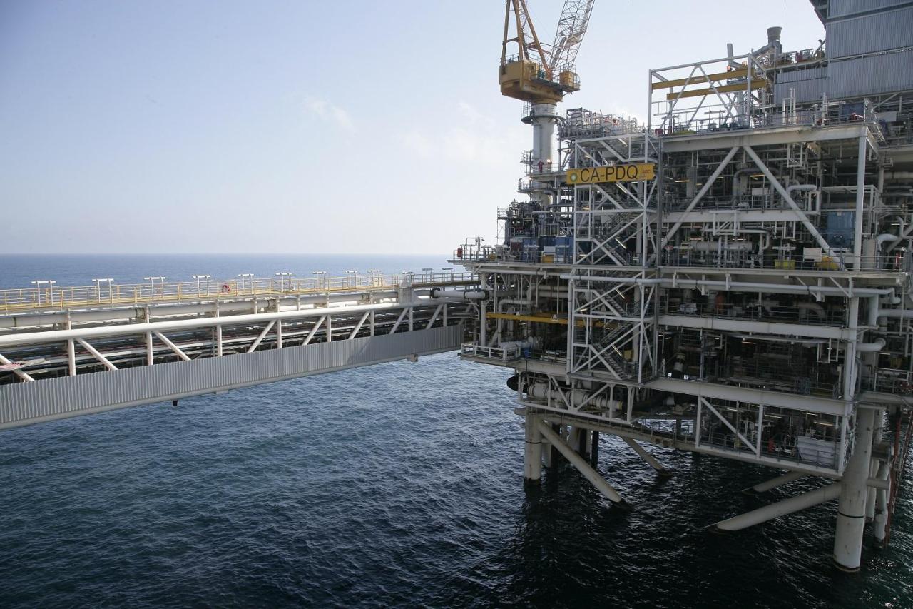 Azerbaijani oil prices fall