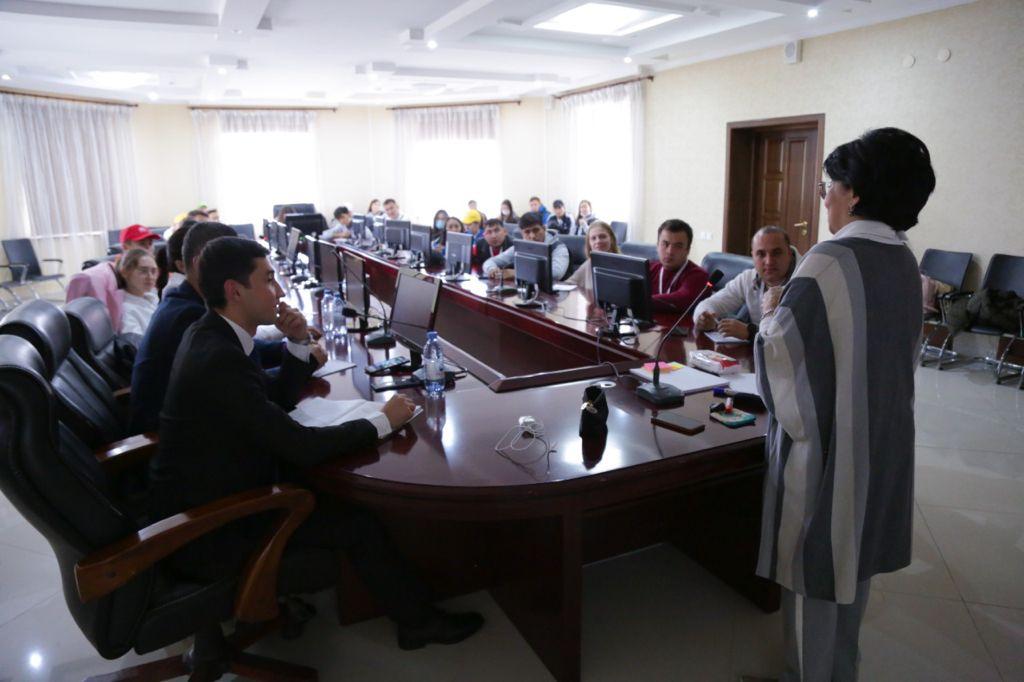 Panel session devoted to Nizami Ganjavi held in Kazakhstan [PHOTO]