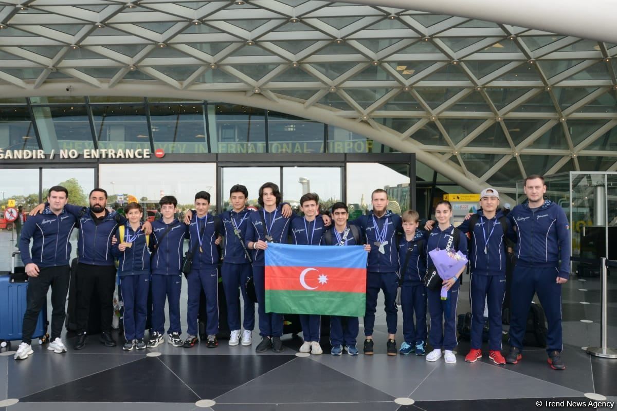 Azerbaijani gymnasts return home with European Championship medals from Italy [PHOTO]