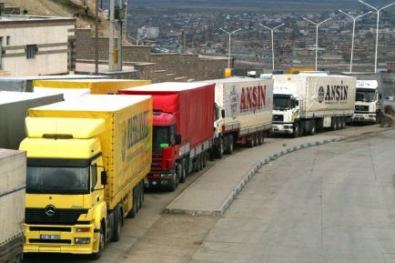 Kyrgyzstan temporarily bans truck traffic