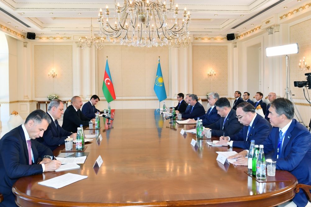 Presidents of Azerbaijan and Kazakhstan held expanded meeting [UPDATE]