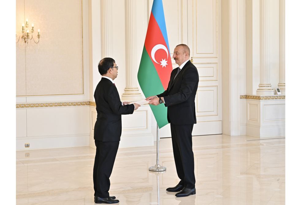 President Ilham Aliyev receives credentials of incoming ambassador of Thailand [UPDATE]