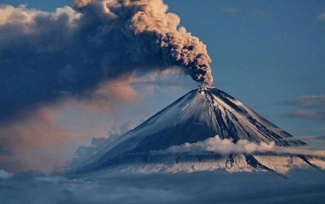 Levotobi volcano erupts eight times, causing deaths and widespread damage in Indonesia