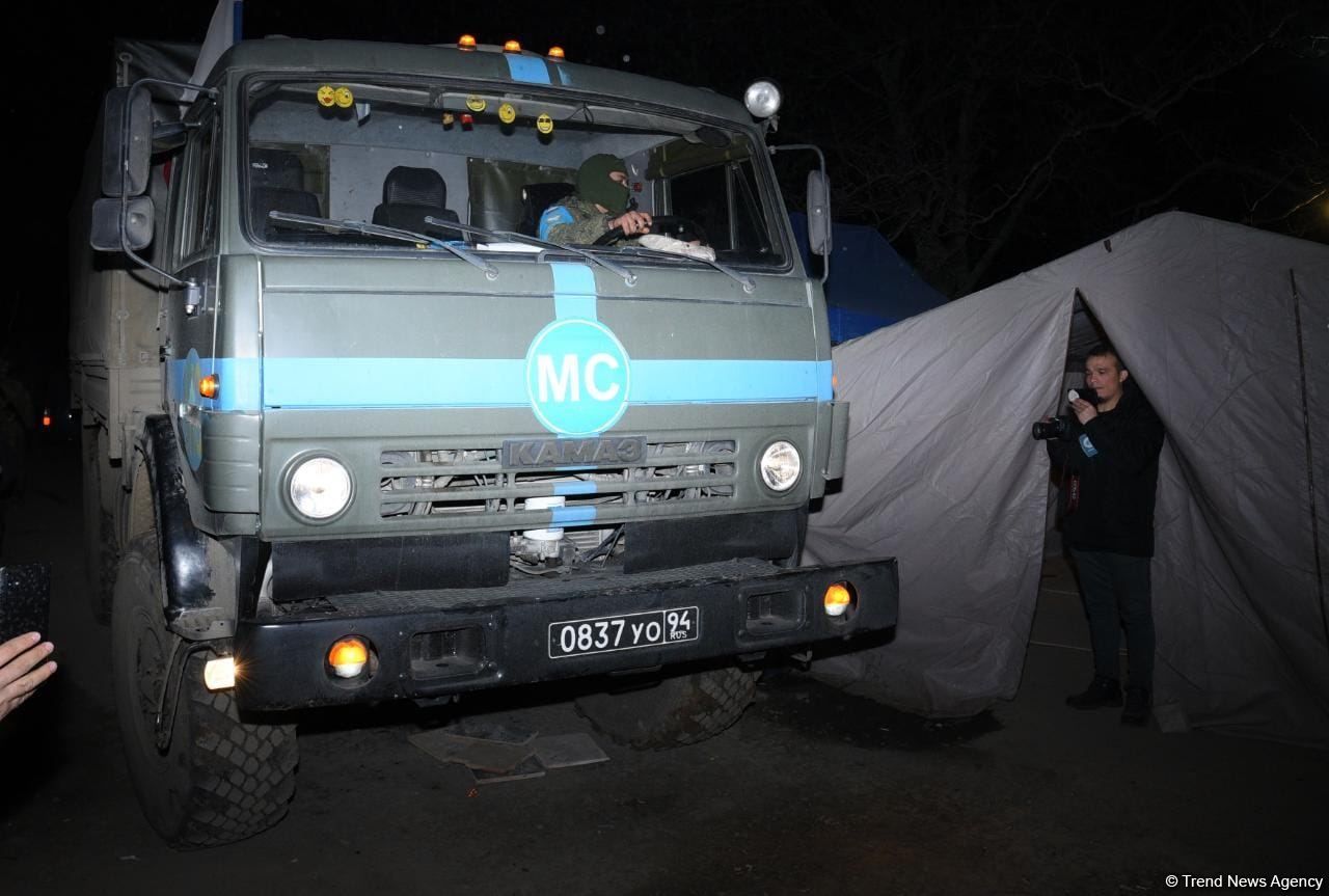 Russian peacekeepers' supply vehicle pass along Azerbaijan's Lachin road [PHOTO/VIDEO]