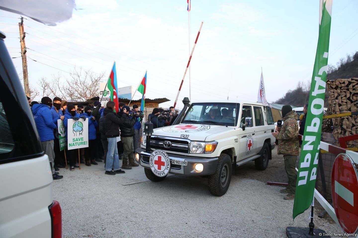 ICRC car transports infant from Azerbaijan's Khankandi to Armenia for treatment [VIDEO]