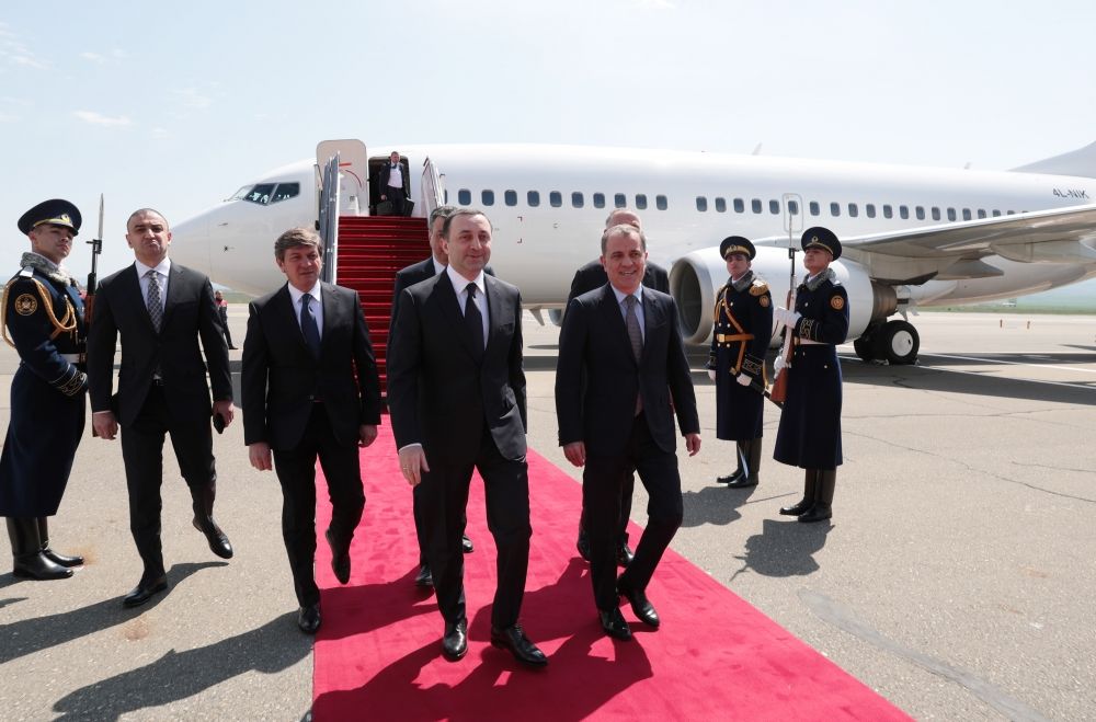 Georgian PM Irakli Garibashvili arrives in Azerbaijan for working visit [PHOTOS]