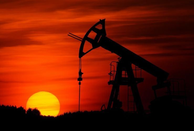 Oil Prices Fall On Concerns Over Interest Rate Hikes Strong Dollar