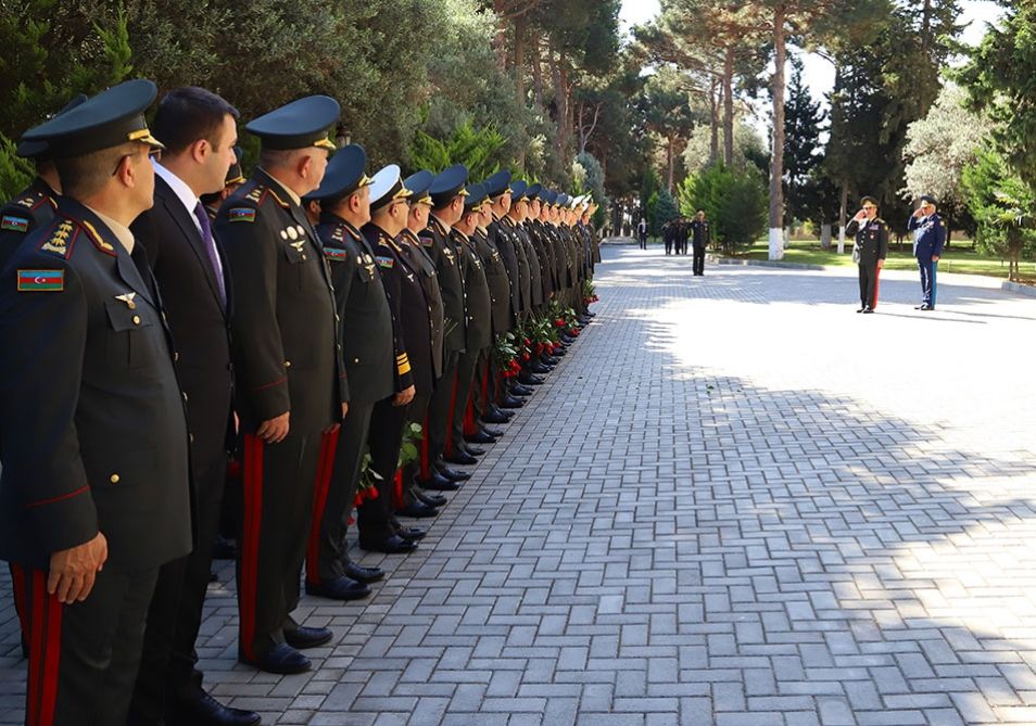 Azerbaijan Defense Ministry's servicemen presented with high military ranks [PHOTOS]