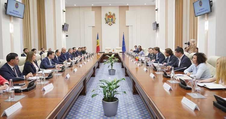 Georgia, Moldova sign memorandums on cooperation in economy, science