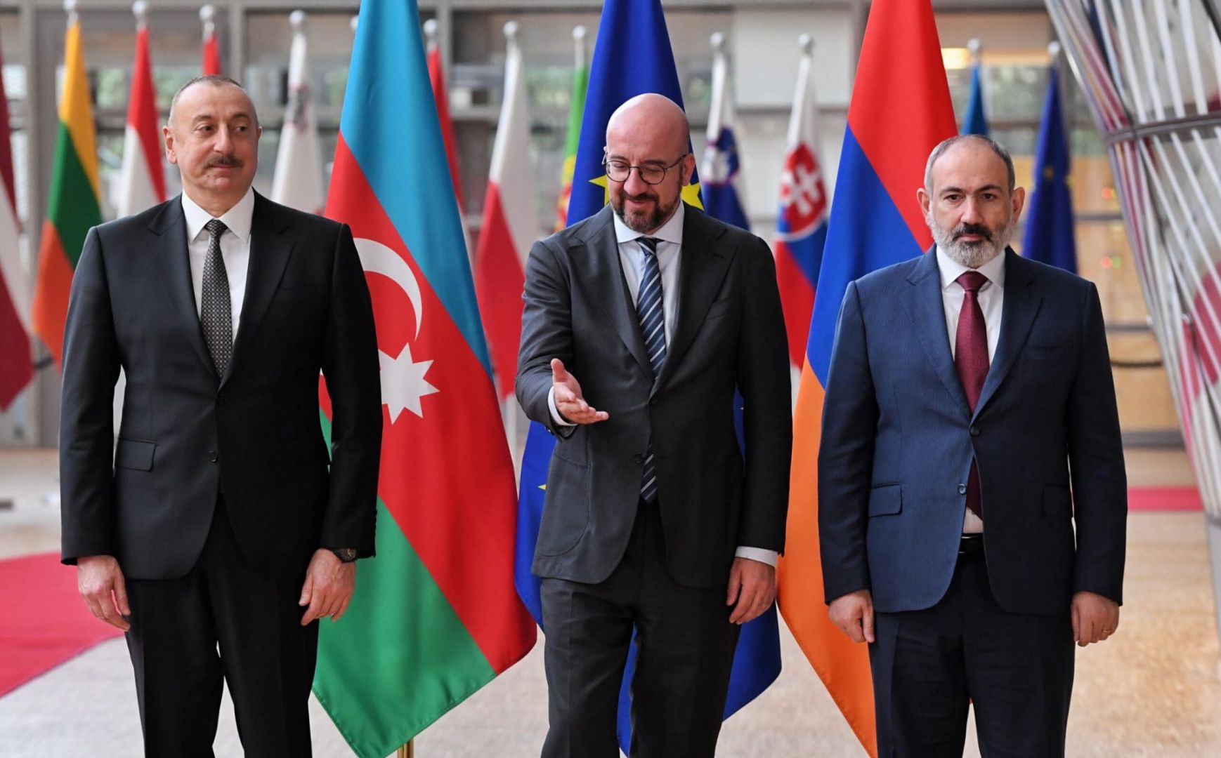 President of EC invites leaders of Azerbaijan, Armenia to another meeting in Brussels