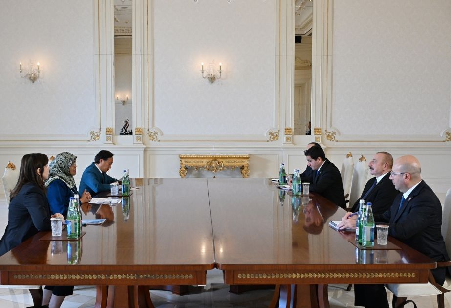 President Ilham Aliyev receives Executive Director of UN Human Settlements Programme