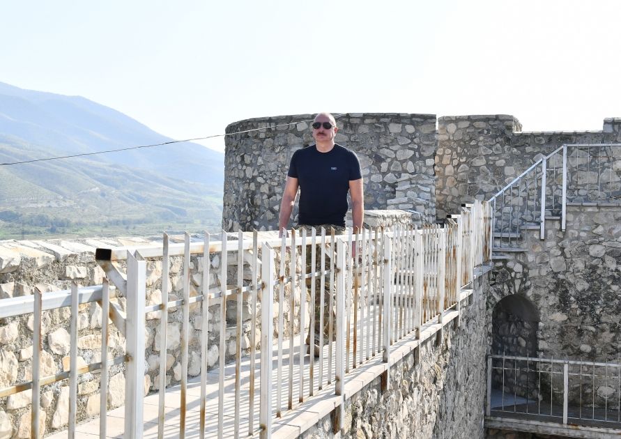 President Ilham Aliyev visits Asgaran fortress [PHOTOS]