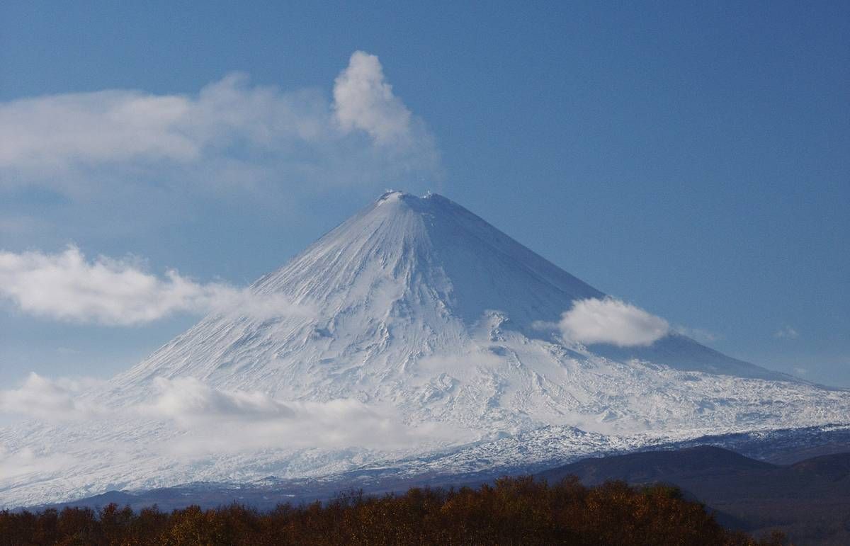 Klyuchevskoi volcano in Russia's Kamchatka spews ash to 7.5 km altitude