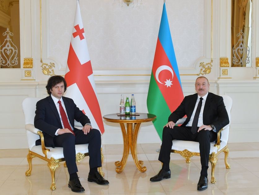 President Ilham Aliyev’s one-on-one meeting with Prime Minister of Georgia Irakli Kobakhidze kicks off [PHOTOS/VIDEO]