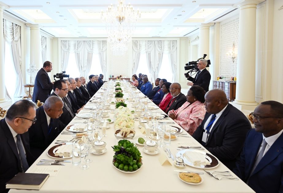 Official lunch hosted on behalf of President of Azerbaijan in honor of Congolese President [VIDEO]