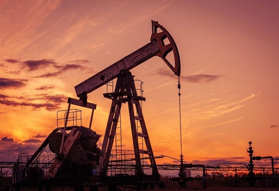 Global market sees decline in Azerbaijani oil prices