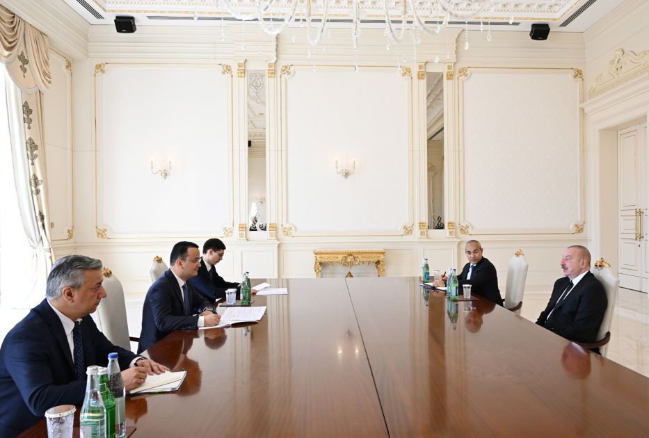 President Ilham Aliyev receives Minister of Investment, Industry and Trade of Uzbekistan [PHOTOS/VIDEO]
