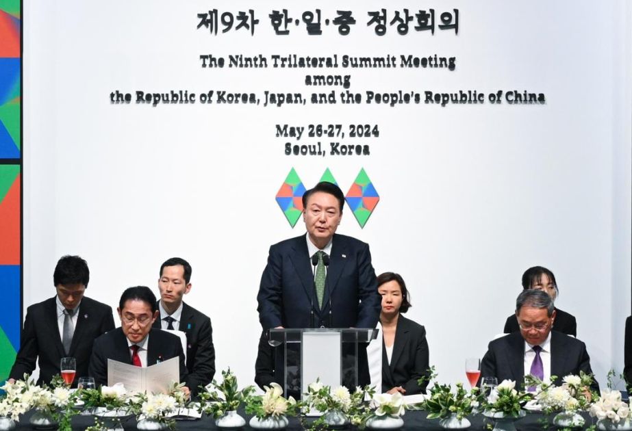 Meeting of leaders of China, Japan, South Korea hold in Seoul