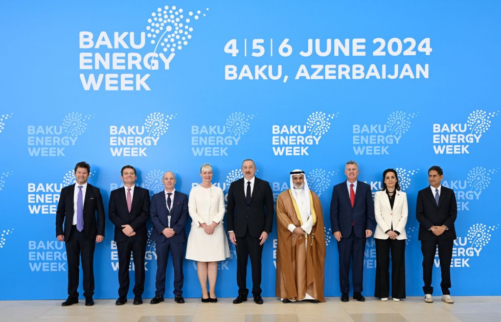 President Ilham Aliyev attends opening of exhibitions as part of Baku Energy Week [PHOTOS/VIDEO]