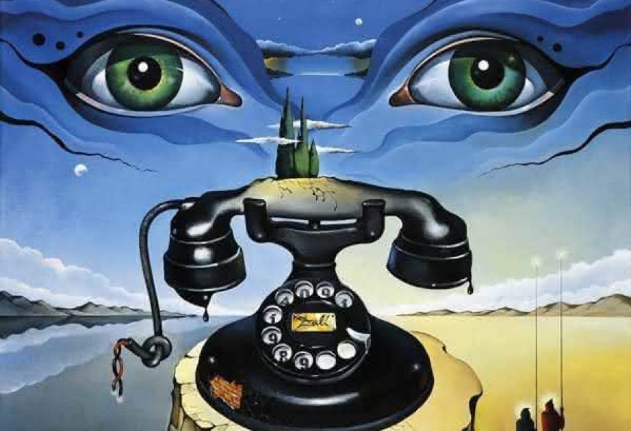 Visitors to Dali Museum can ask questions to surrealists by phone