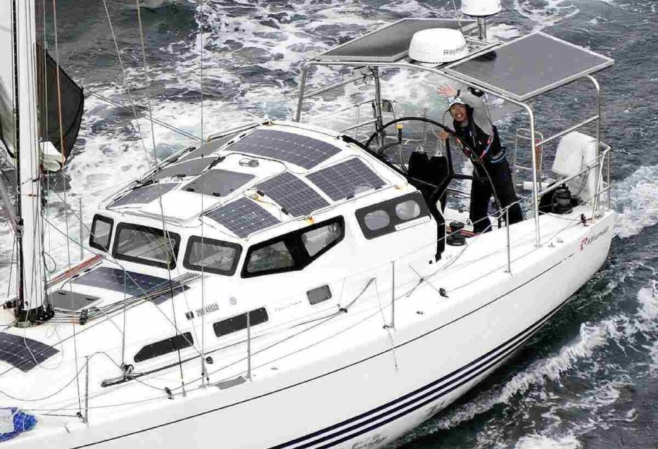 Japanese youth completes around-the-world tour in 231 days by yacht