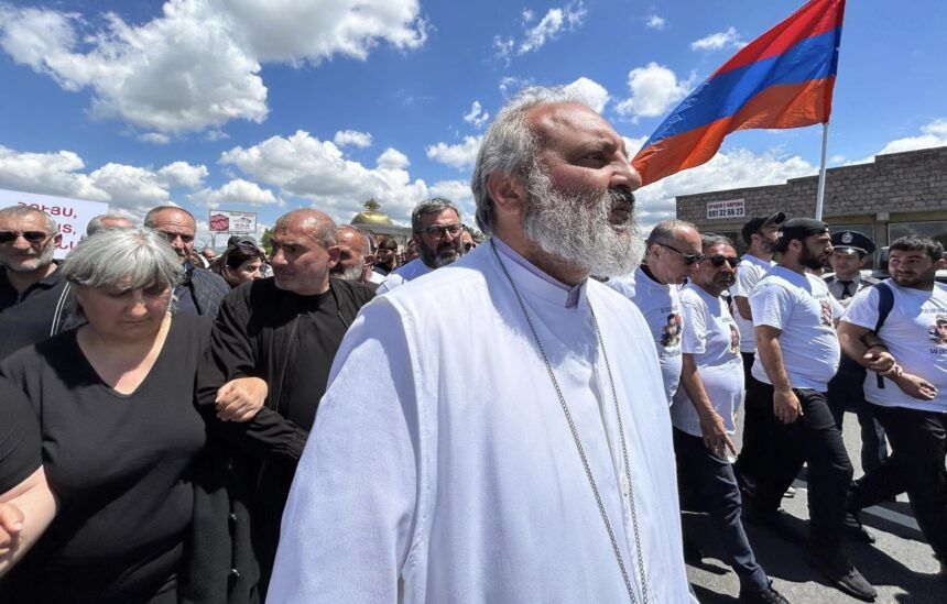Armenian opposition plans to expand protests to regions