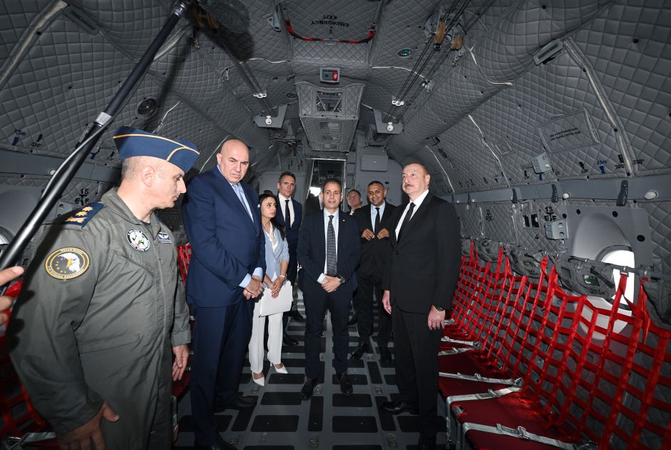 President Ilham Aliyev was presented with military transport aircraft produced by Italian "Leonardo" company [PHOTOS]