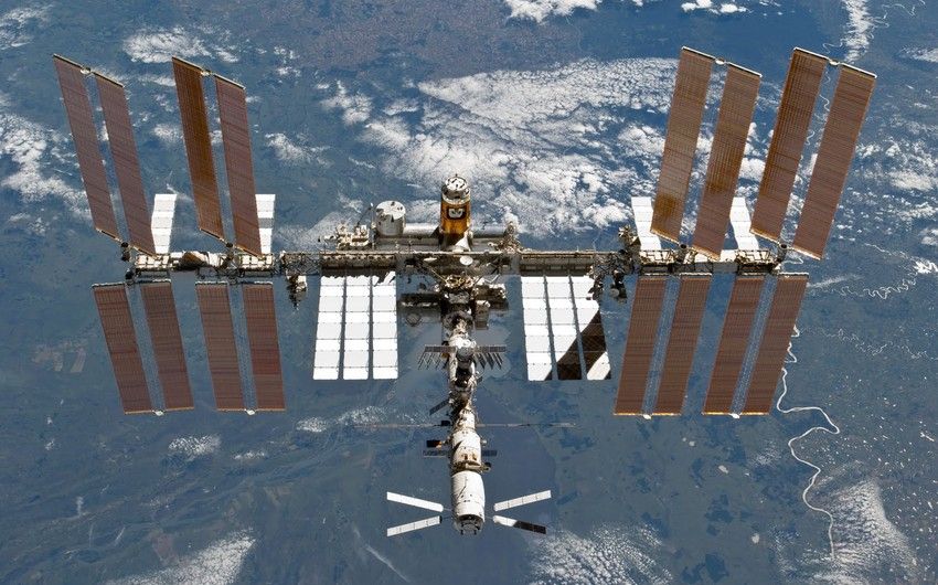 NASA allocate $843 million to SpaceX to develop device for controlled descent of ISS