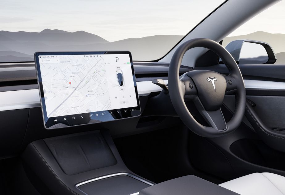 Tesla launches a new version of the Model 3 Long Range