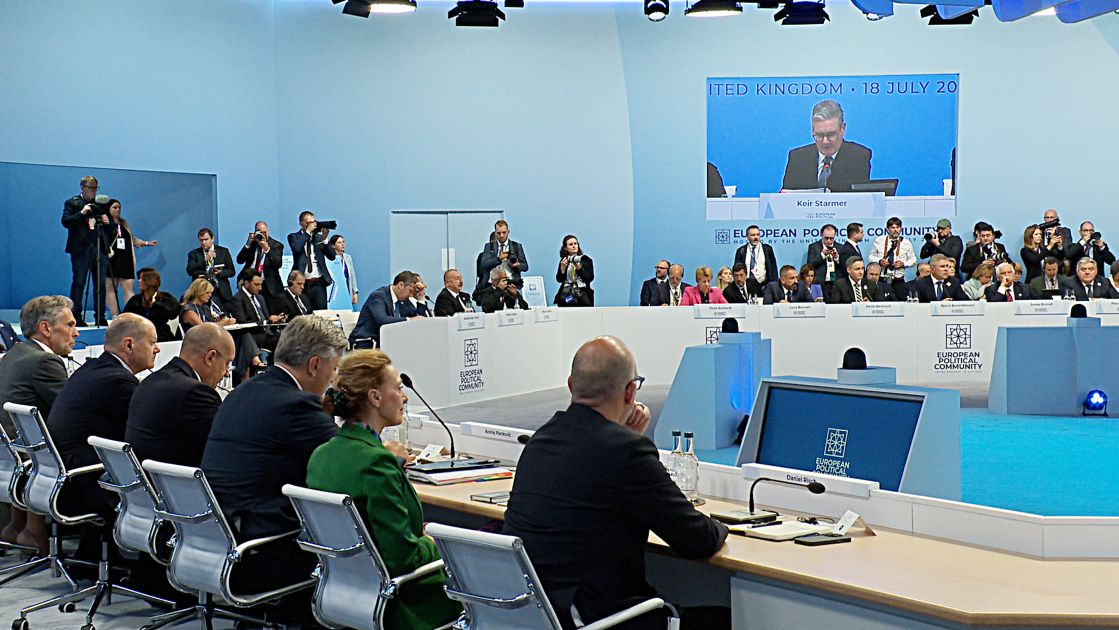 President Ilham Aliyev is participating in opening plenary session of 4th summit of European Political Community [PHOTOS/VIDEO]