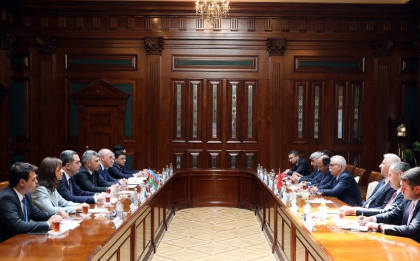 Azerbaijan's Supreme Court hosts meeting with Chairman of Turkiye's Constitutional Court