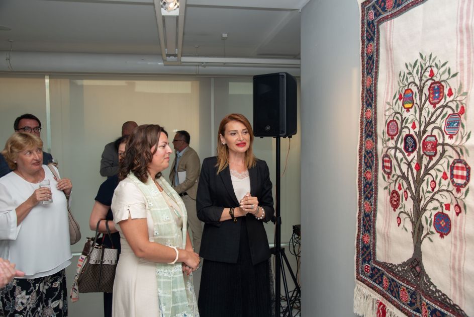 Azerbaijani carpets on display in Montenegro [PHOTOS]