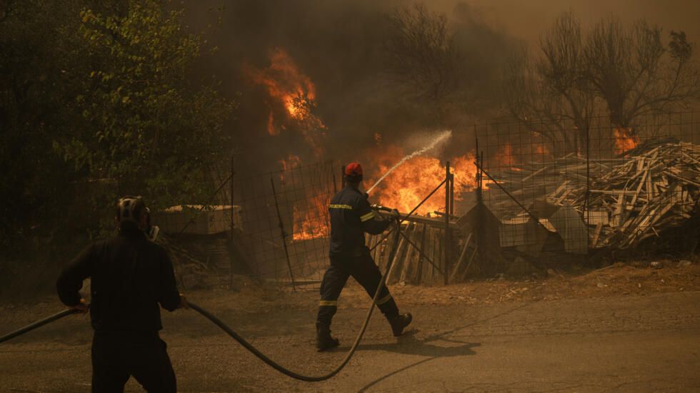 EU to help Greece fight wildfires