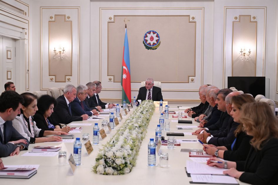 Azerbaijan’s CEC holds another meeting [PHOTOS]