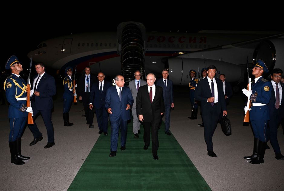 Russian President Vladimir Putin arrives in Azerbaijan [PHOTOS]