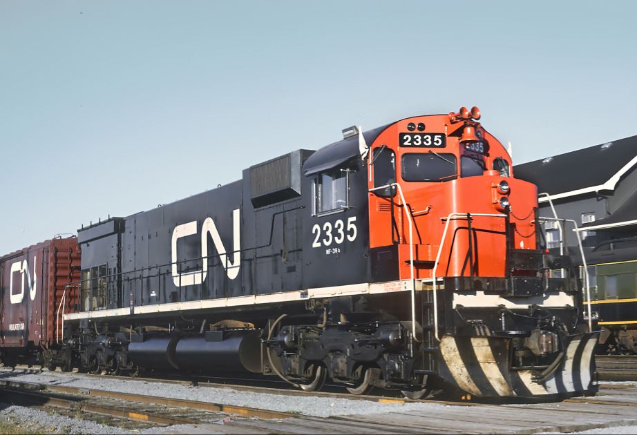 Freight rail services completely suspended across Canada