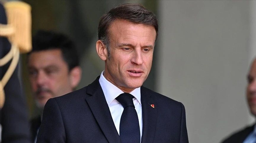 France's Macron announces time for new PM appointment