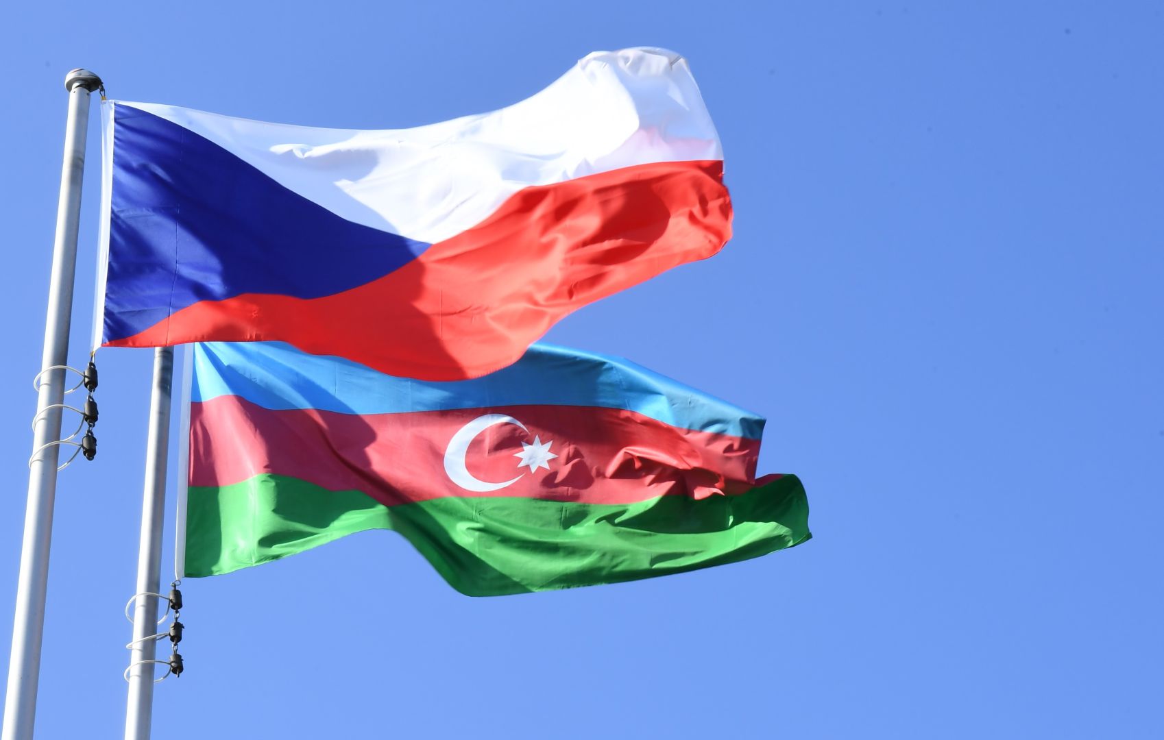 Economic advantages of strengthening Baku-Prague energy ties