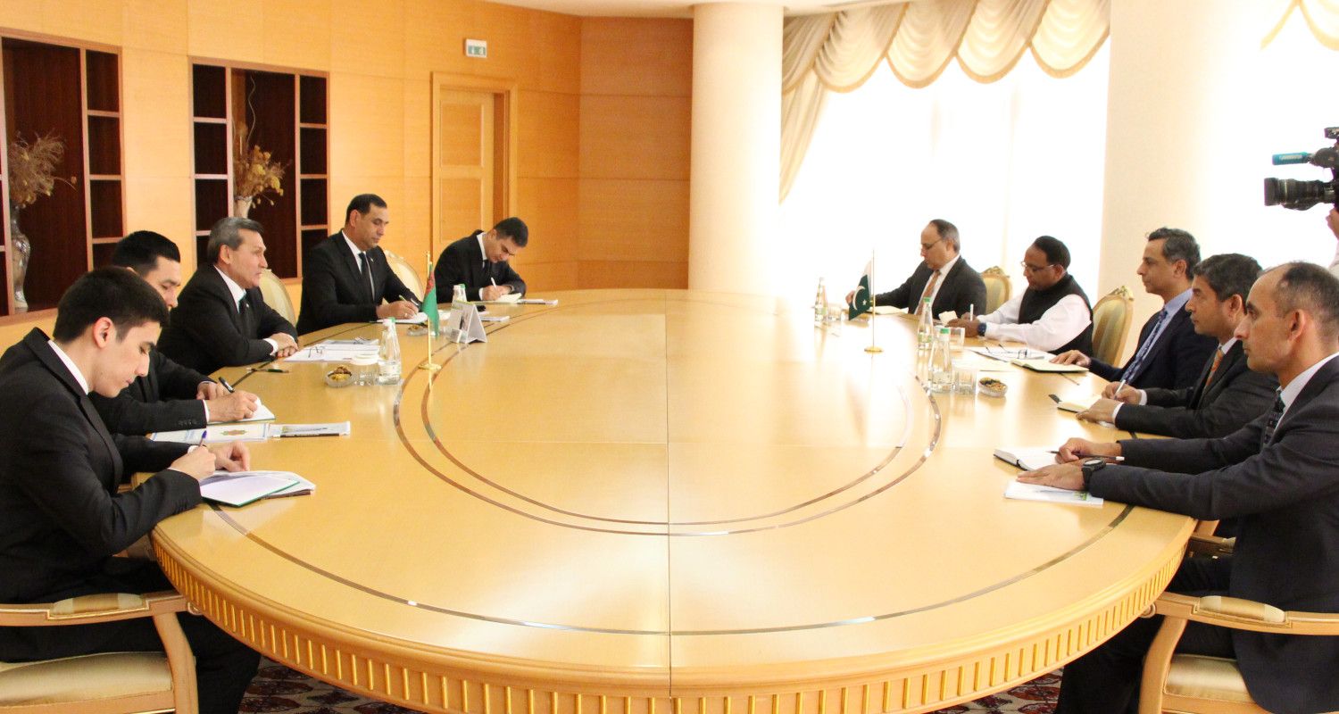 Turkmenistan and Pakistan explore enhanced transportation and infrastructure collaboration